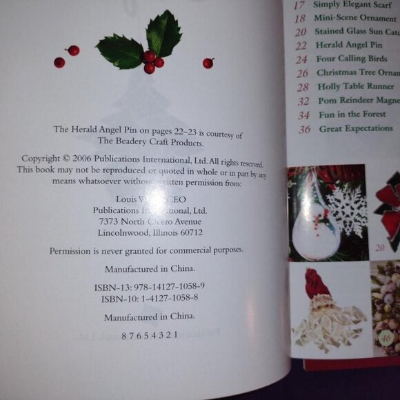 Set of 4 Christmas Crafting Books - Picture 4 of 13